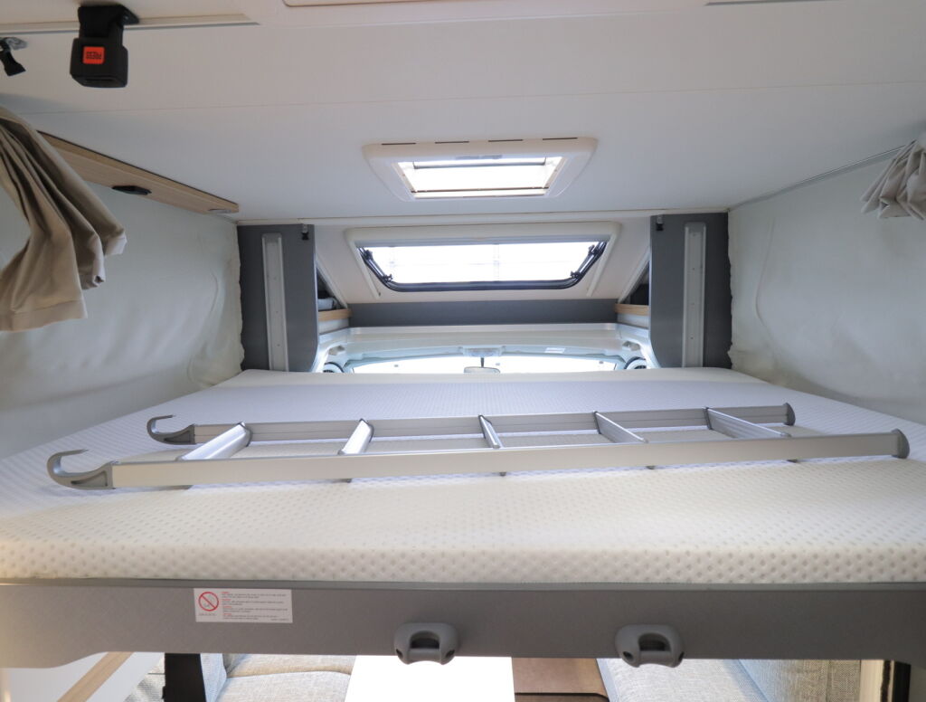 Dethleffs Just T6752 DBL 2022 Valkoinen