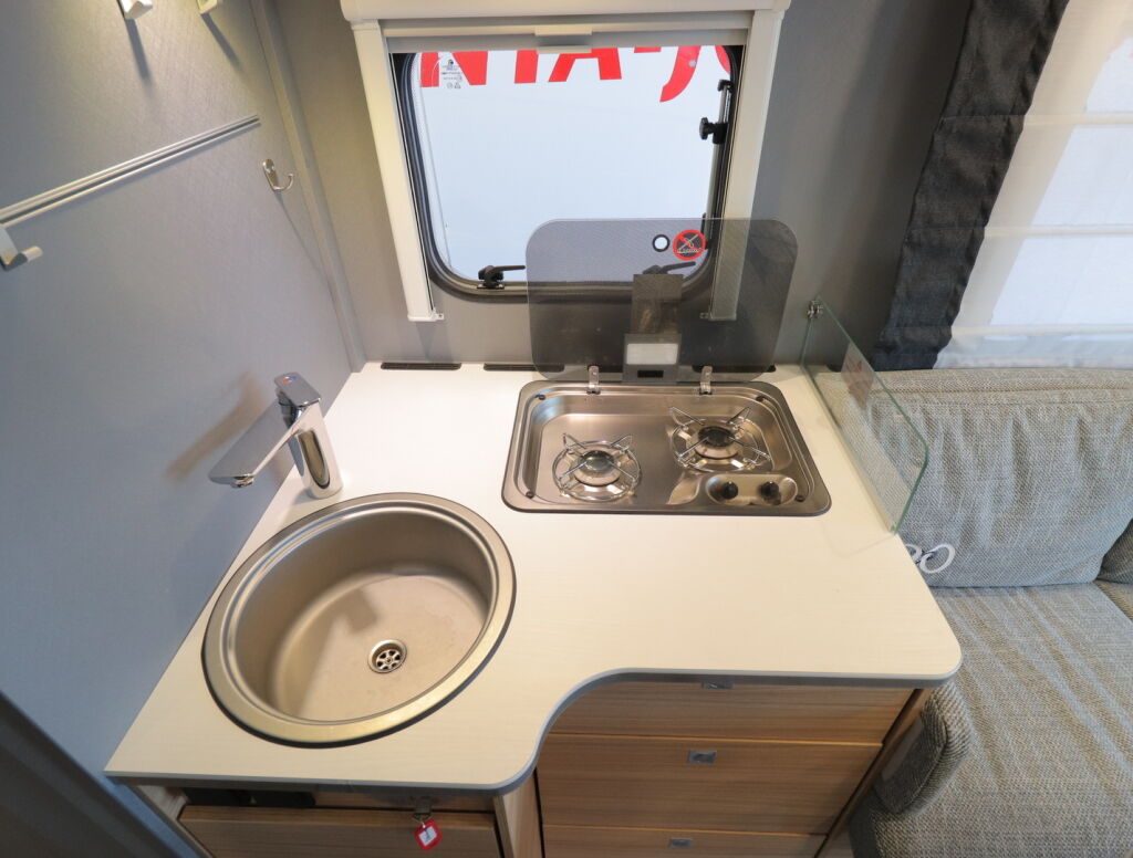 Dethleffs Just T6752 DBL 2022 Valkoinen