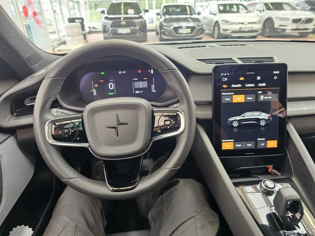 Polestar 2 2022 Harmaa