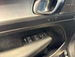 Volvo XC40 2021 Musta