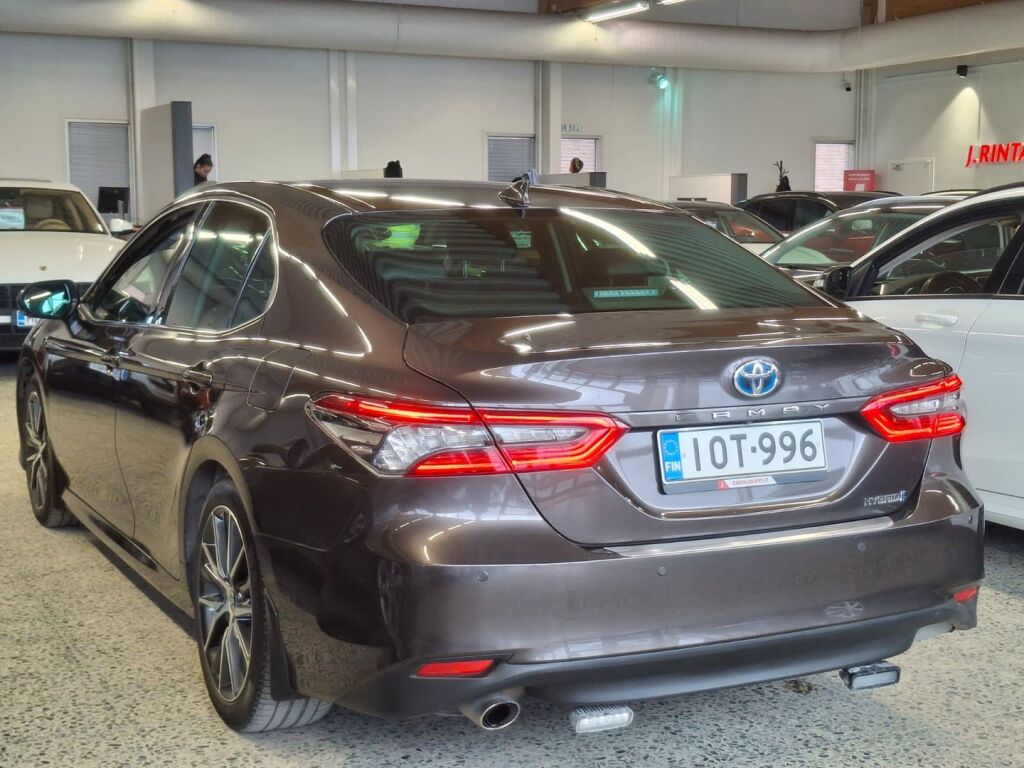 Toyota Camry 2022 Ruskea (beige)