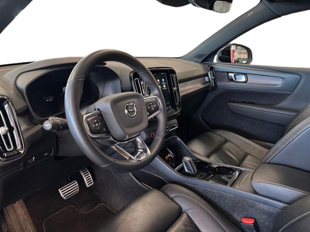 Volvo XC40 2022 Valkoinen
