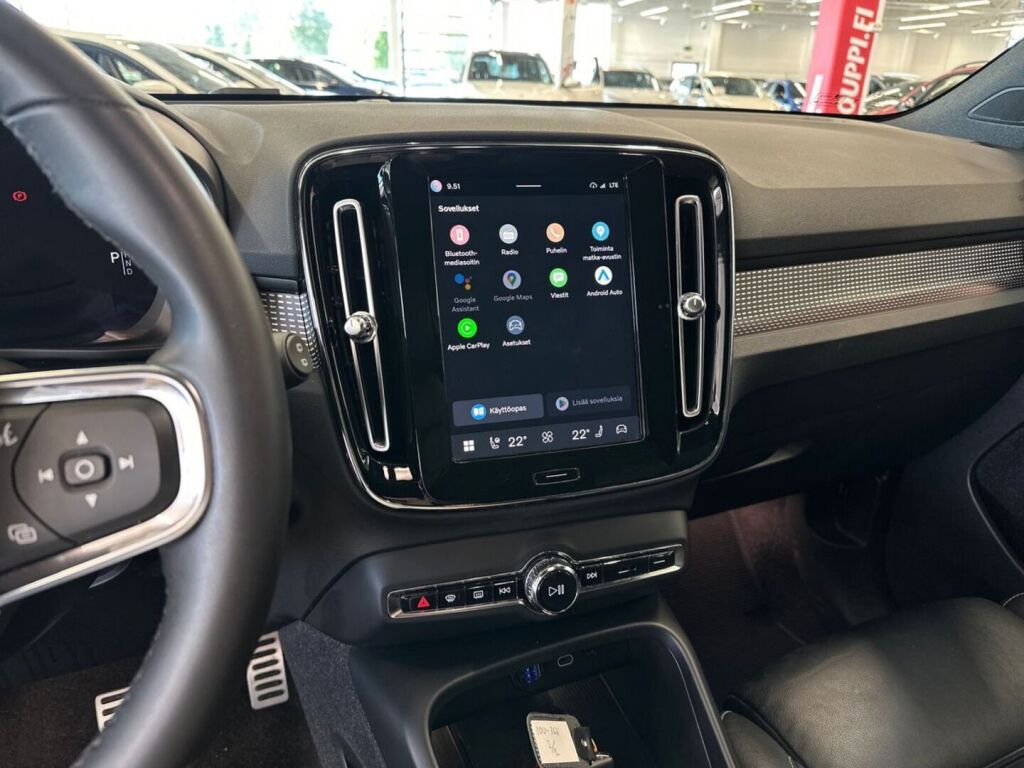 Volvo XC40 2022 Valkoinen