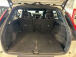 Volvo XC40 2022 Valkoinen