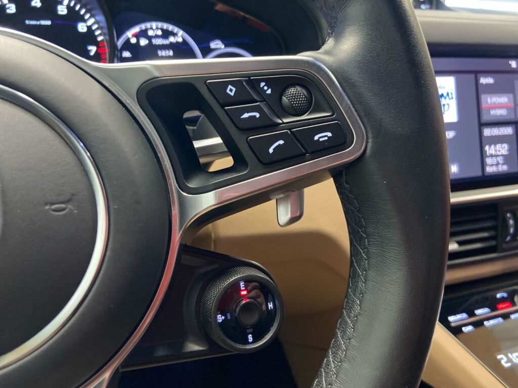 Porsche Cayenne 2021 Harmaa
