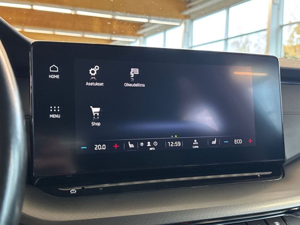 Skoda Octavia 2021 Valkoinen