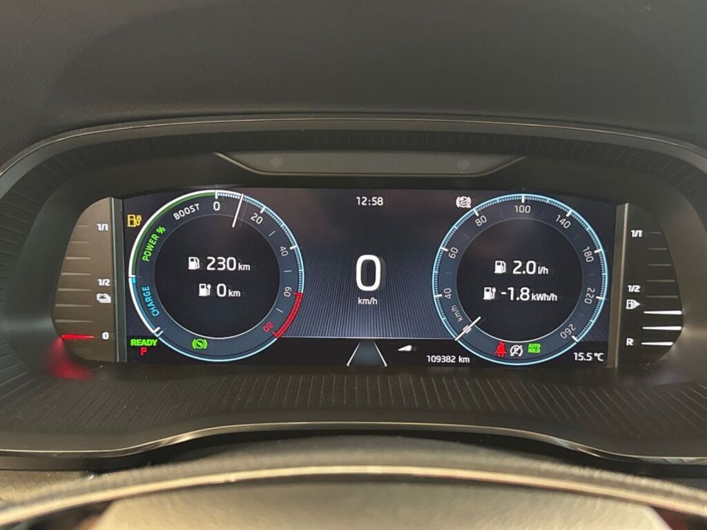 Skoda Octavia 2021 Valkoinen