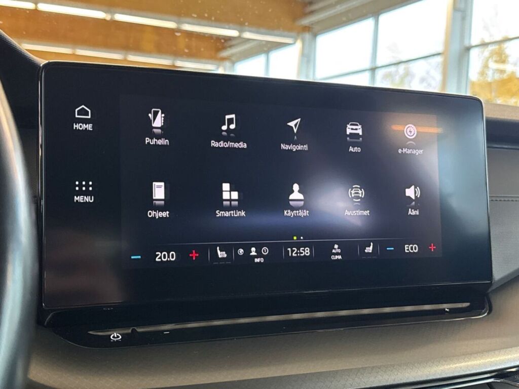 Skoda Octavia 2021 Valkoinen