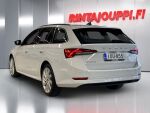 Skoda Octavia 2021 Valkoinen