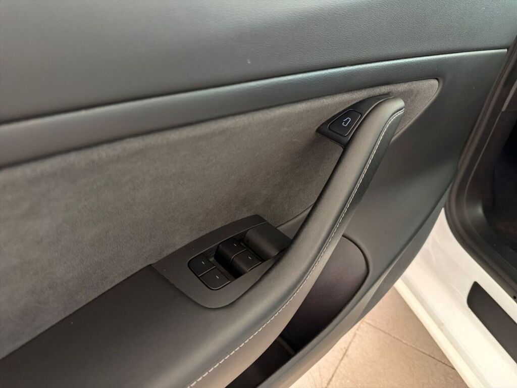 Tesla Model 3 2021 Valkoinen
