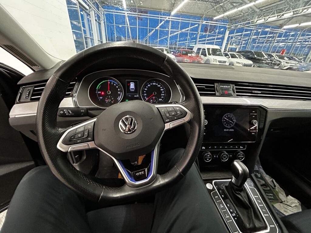 Volkswagen Passat 2019 Harmaa