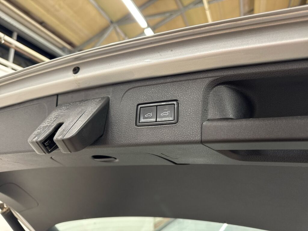 Volkswagen Passat 2020 Hopea