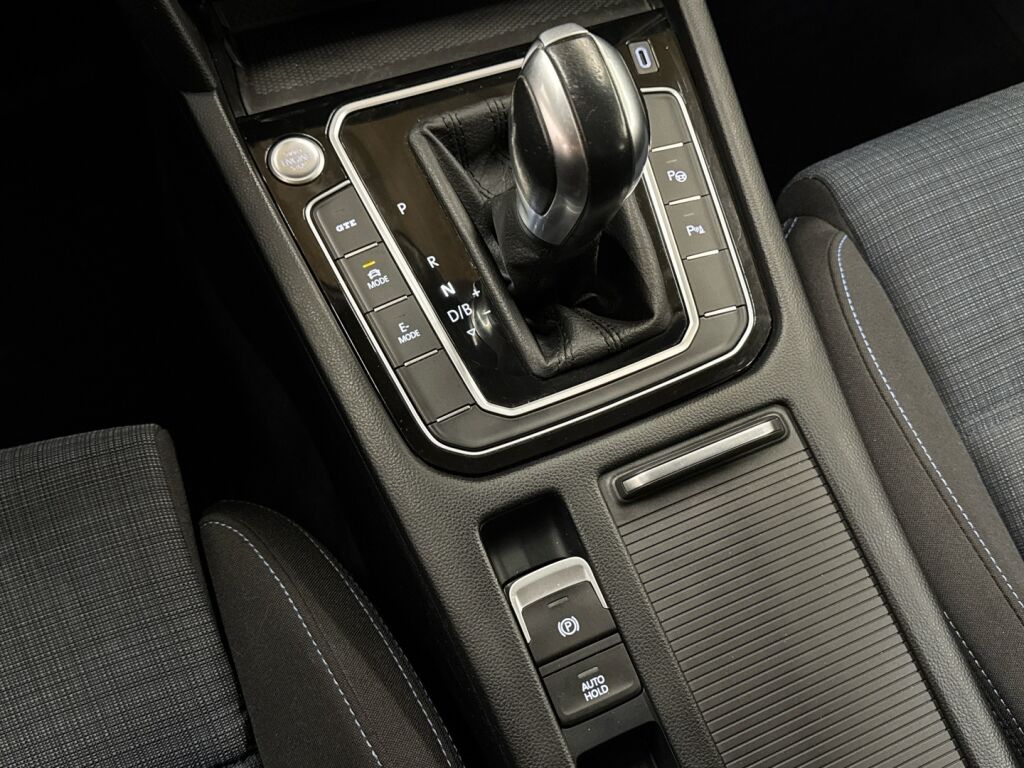 Volkswagen Passat 2020 Hopea