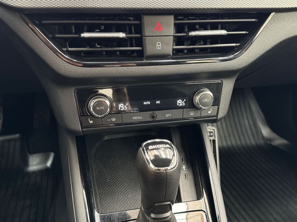 Skoda Kamiq 2020 Punainen