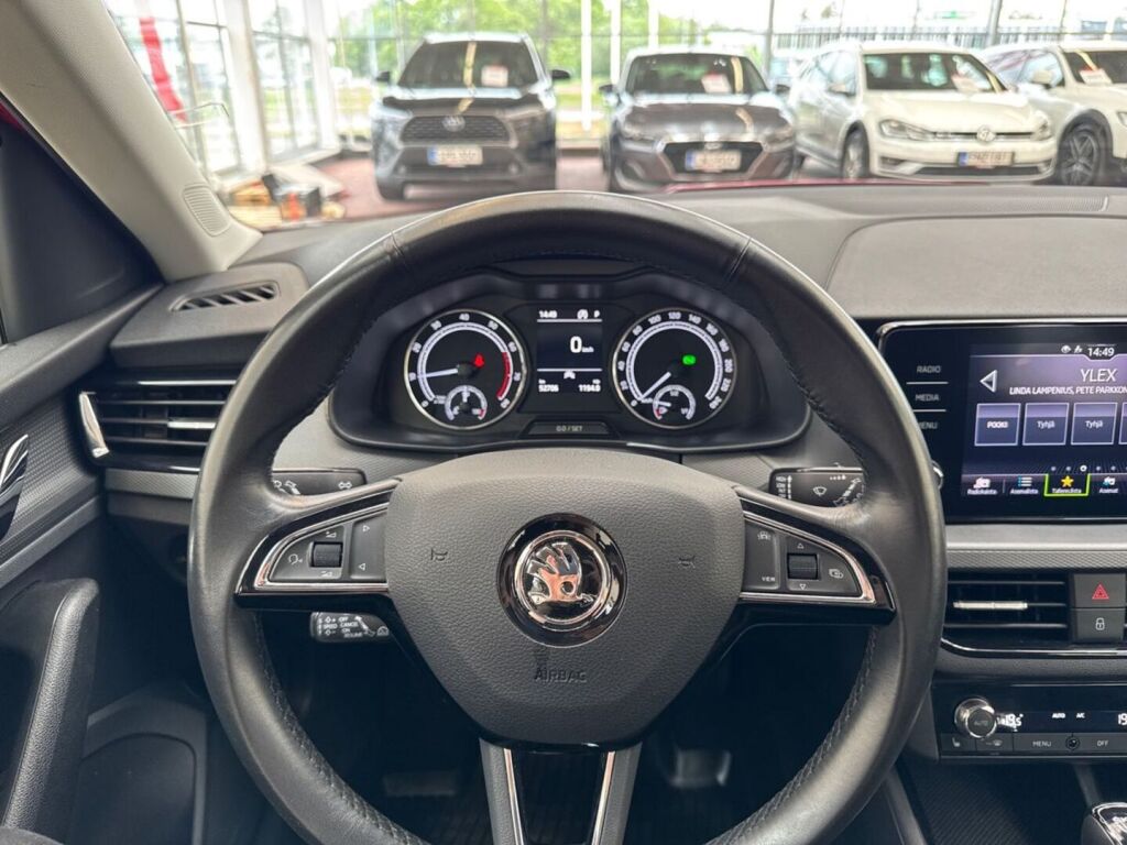 Skoda Kamiq 2020 Punainen