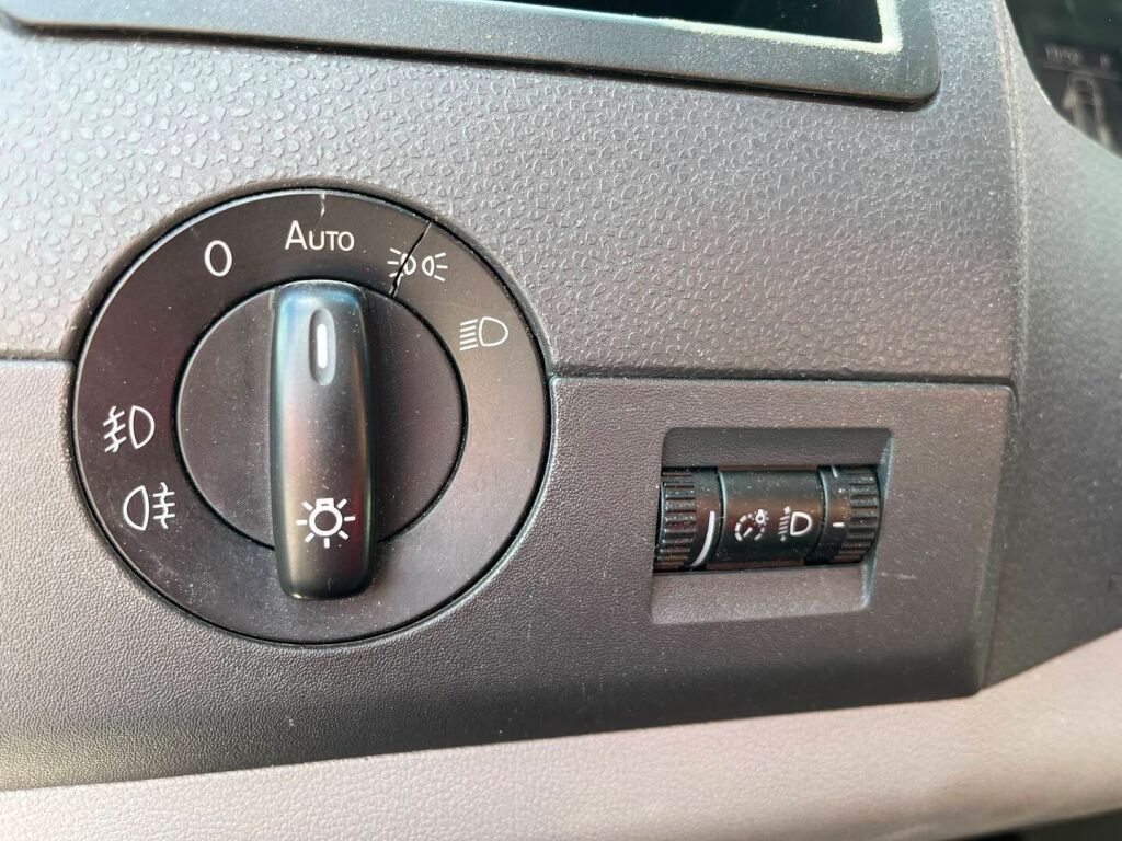 Volkswagen Transporter 2011 Valkoinen
