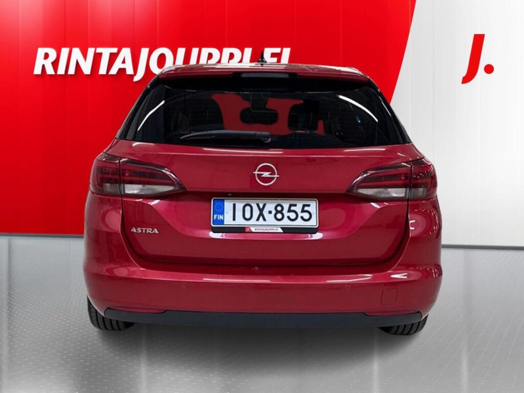 Opel Astra 2020 Punainen