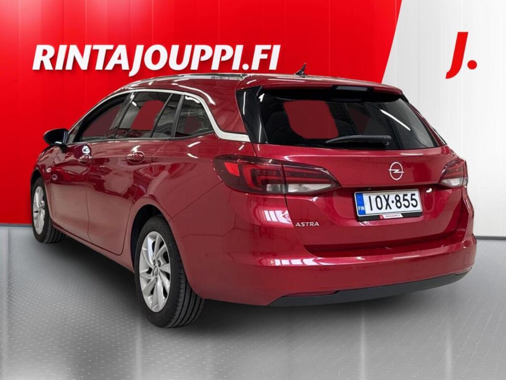Opel Astra 2020 Punainen