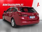 Opel Astra 2020 Punainen