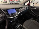 Opel Astra 2020 Punainen