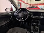 Opel Astra 2020 Punainen