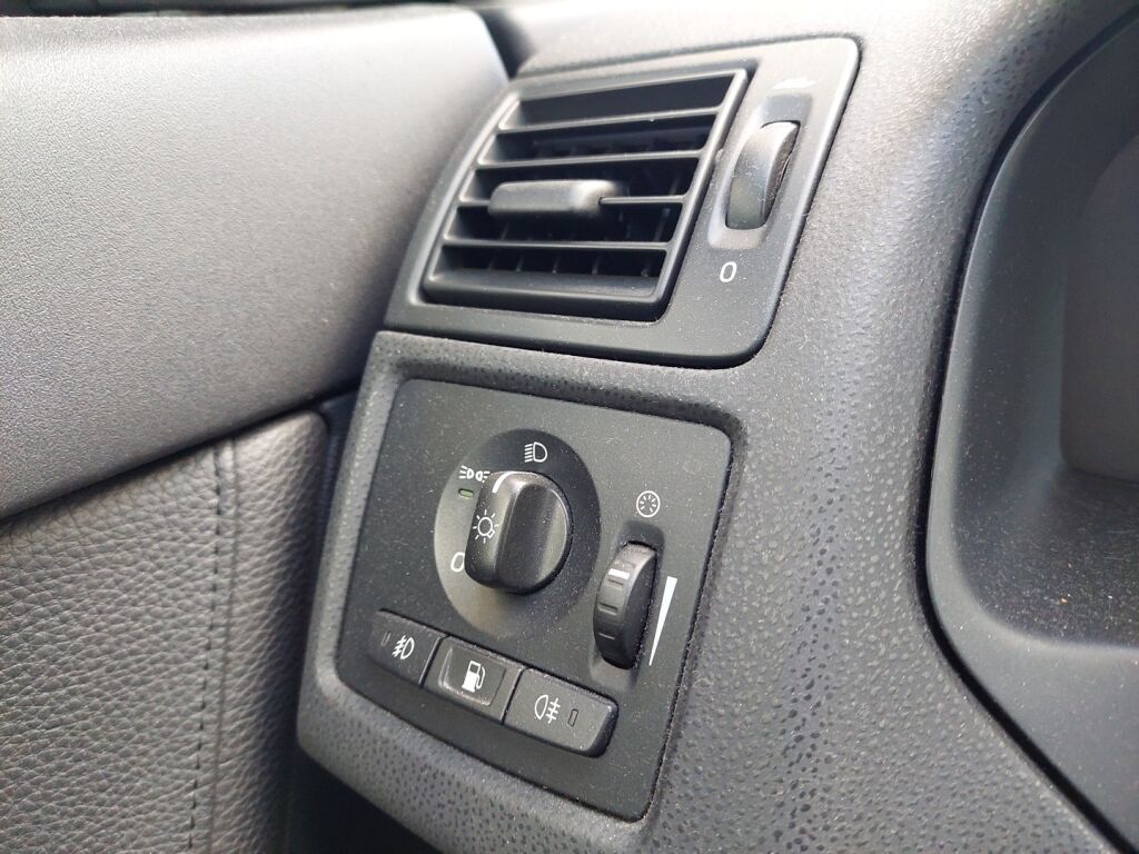 Volvo S40 2006 Musta