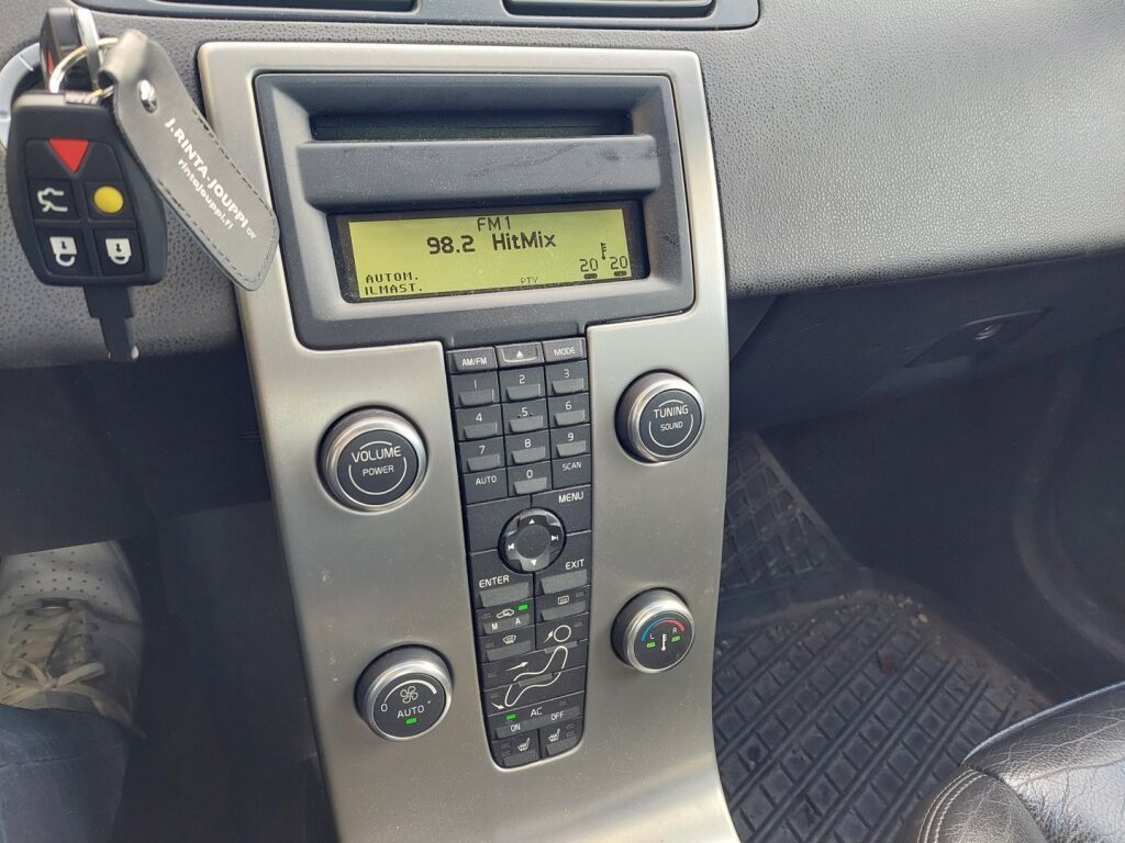 Volvo S40 2006 Musta