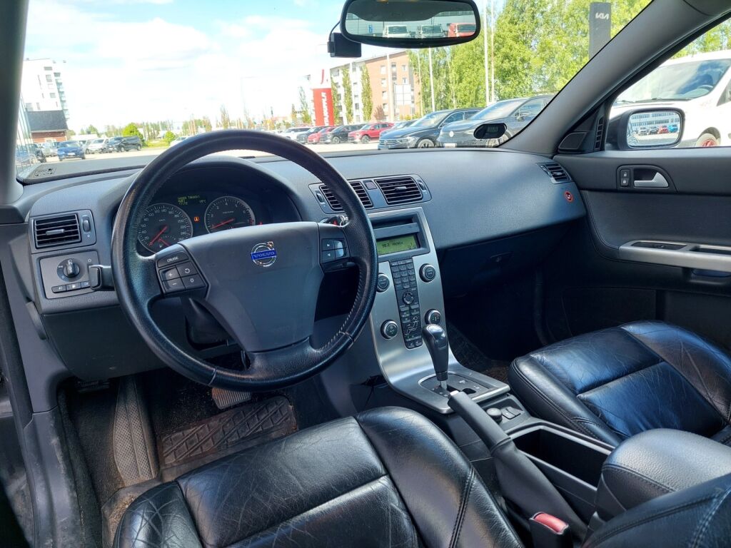 Volvo S40 2006 Musta