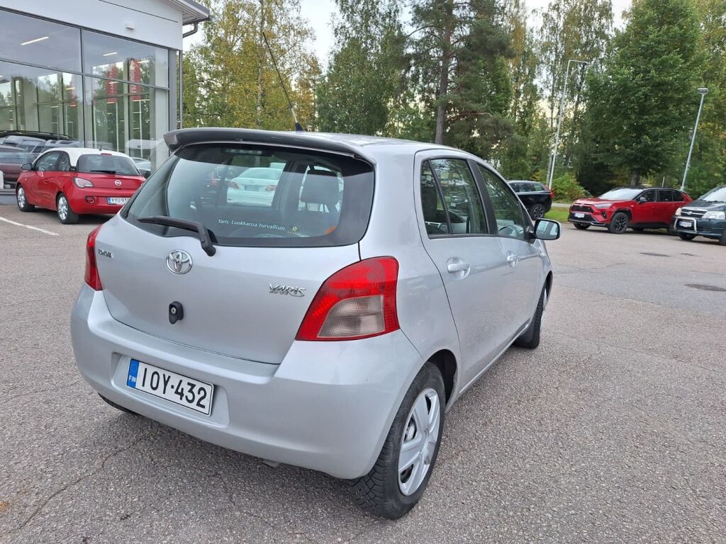 Toyota Yaris 2006 Hopea