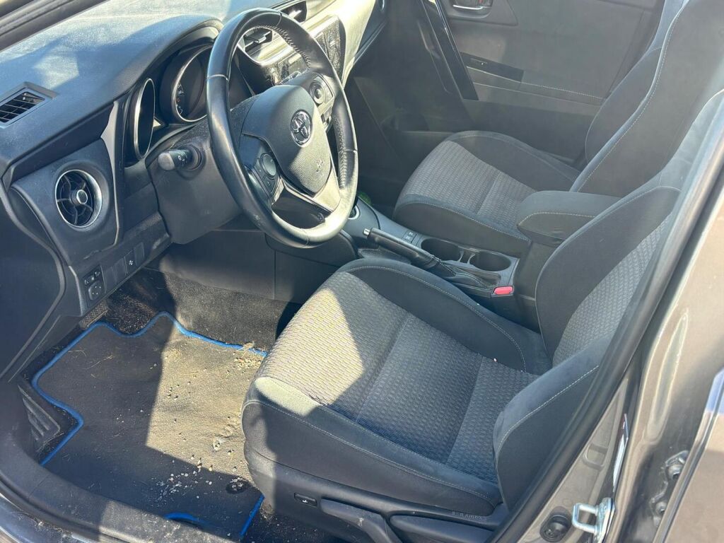 Toyota Auris 2016 Harmaa