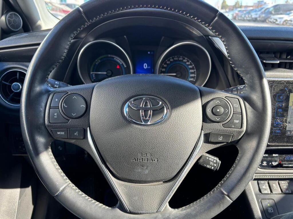 Toyota Auris 2016 Harmaa