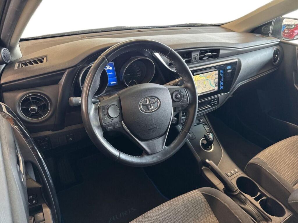 Toyota Auris 2016 Harmaa