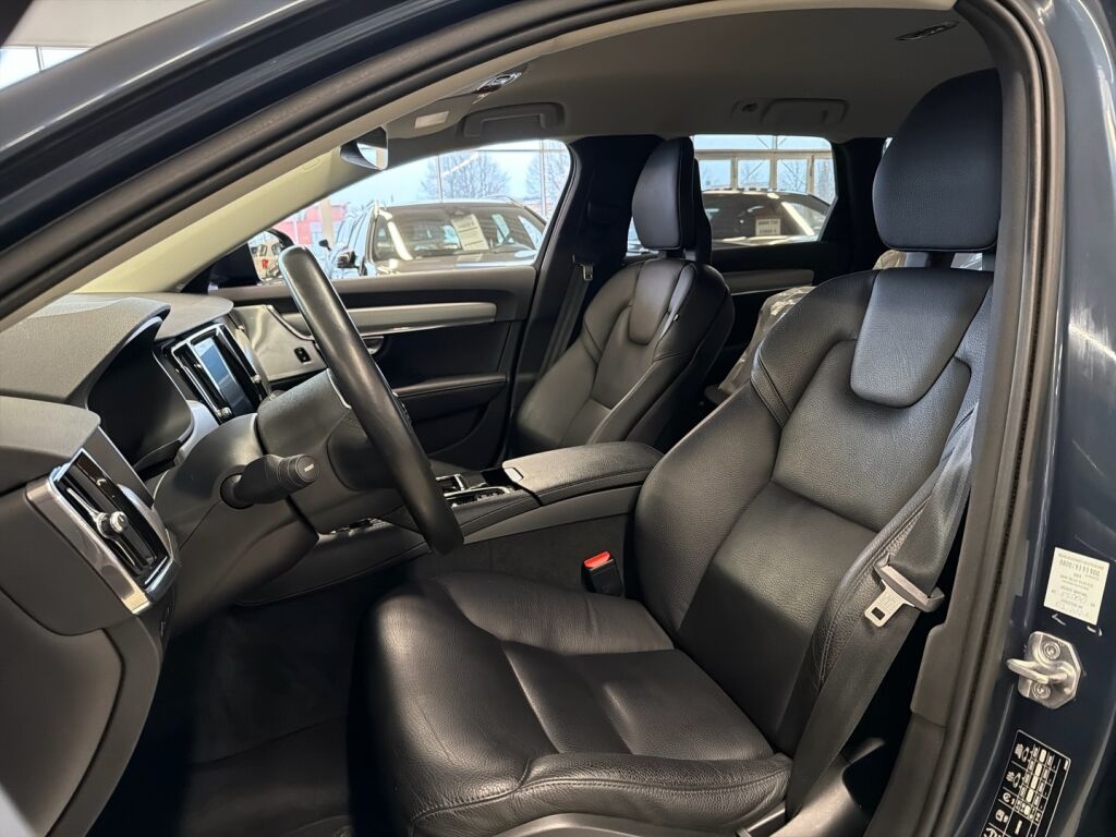 Volvo V90 2018 Sininen