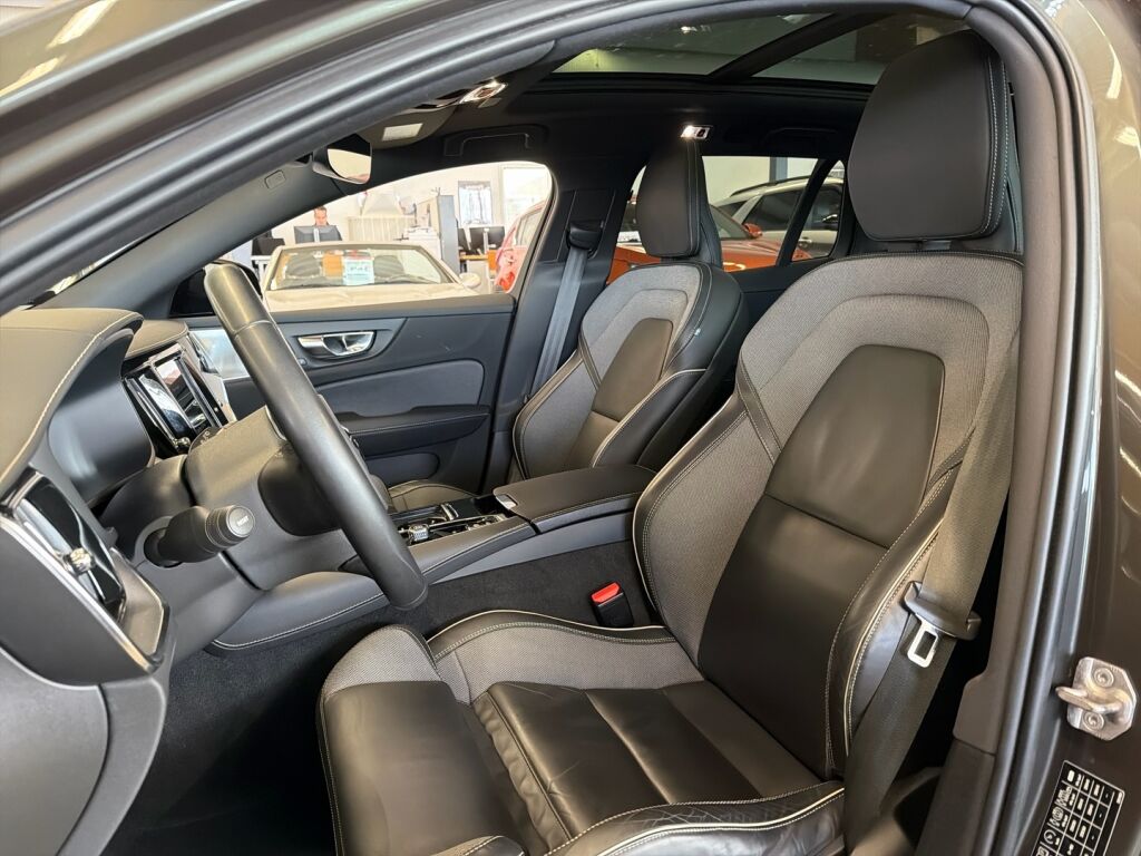 Volvo V60 2022 Harmaa