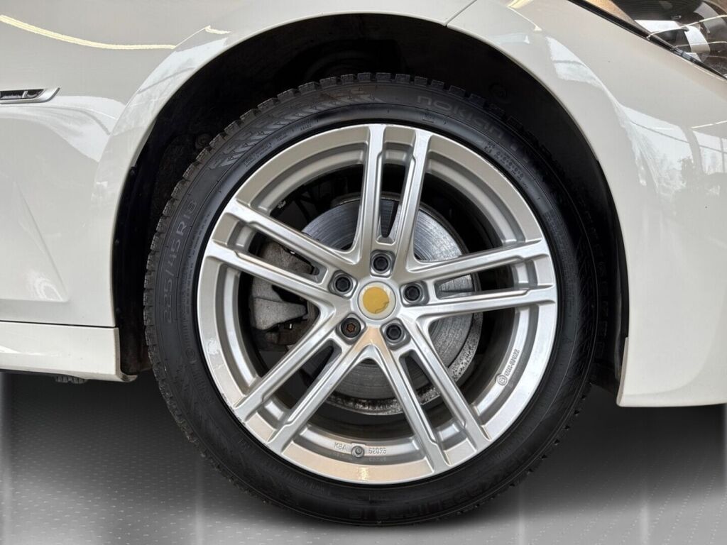 BMW 320 2022 Valkoinen