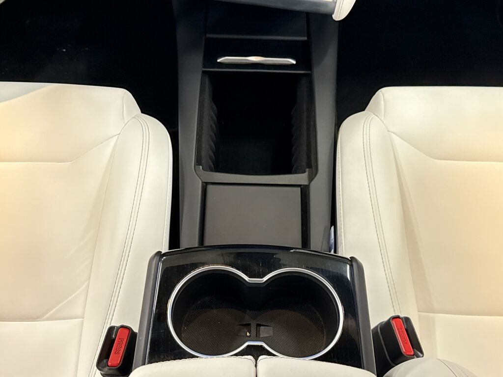 Tesla Model S 2017 Harmaa