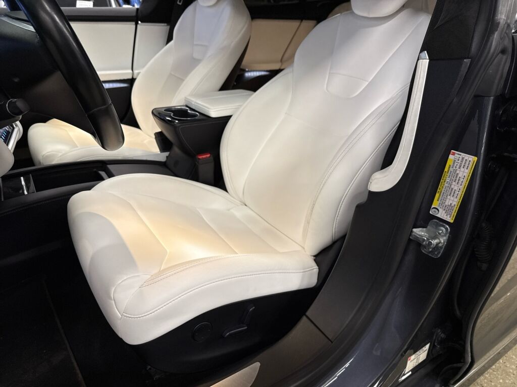 Tesla Model S 2017 Harmaa