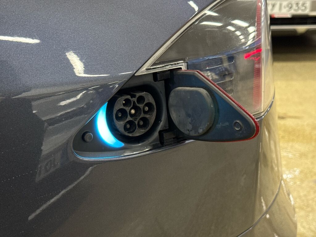 Tesla Model S 2017 Harmaa