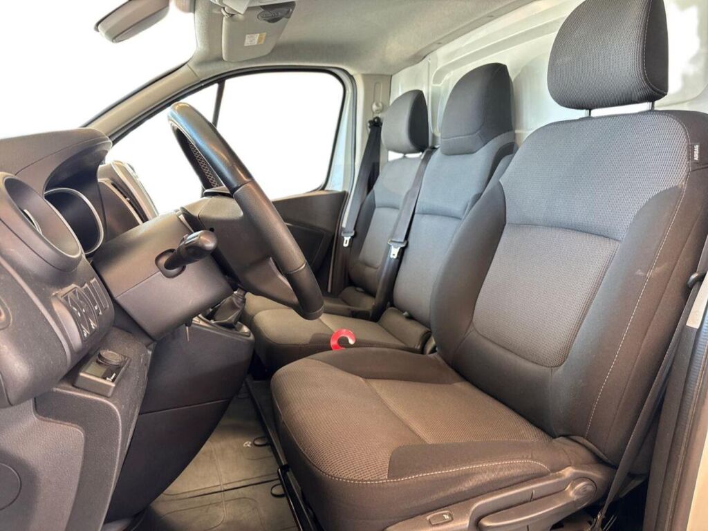 Renault Trafic 2022 Valkoinen