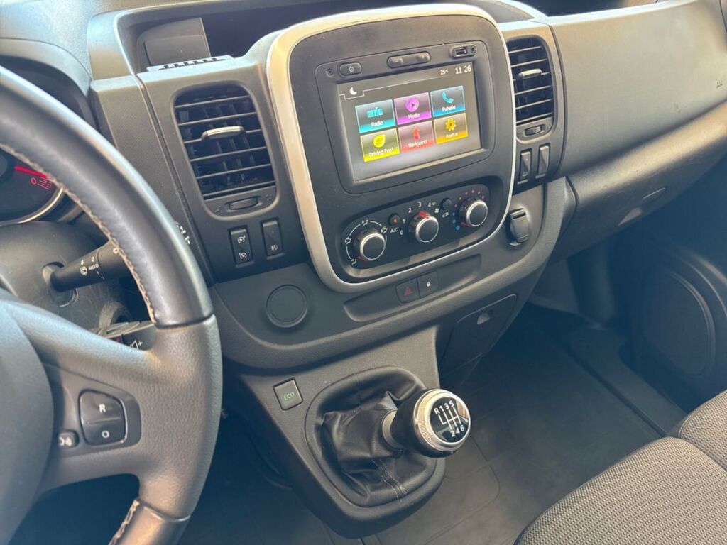Renault Trafic 2022 Valkoinen