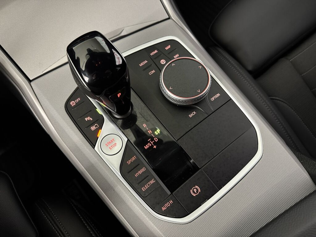 BMW 320 2022 Valkoinen