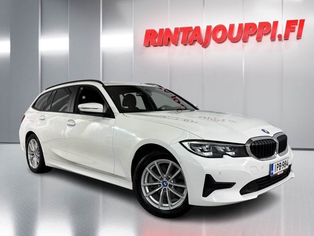 BMW 320 2022 Valkoinen