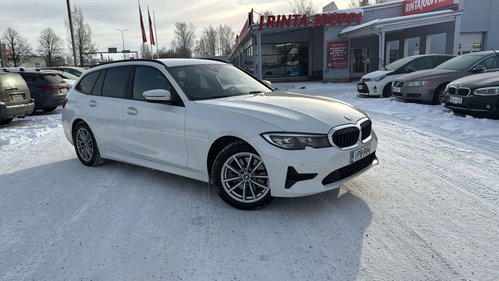 BMW 320 2022 Valkoinen