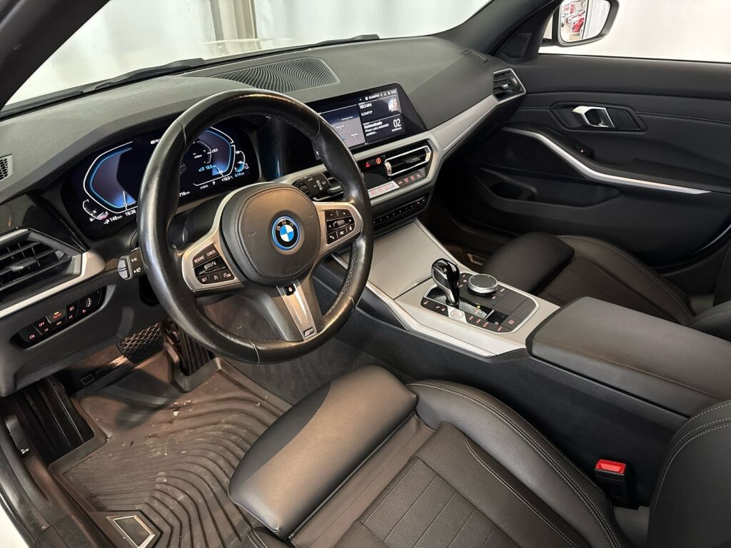 BMW 320 2022 Valkoinen