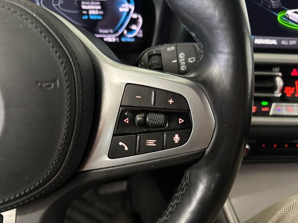 BMW 320 2022 Valkoinen