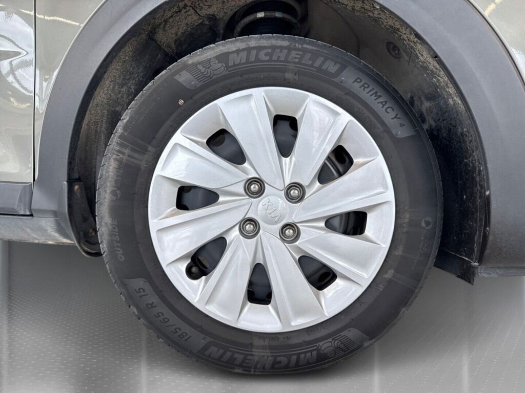Kia Stonic 2021 Vihreä