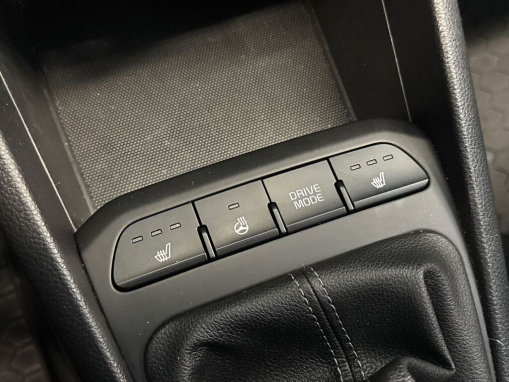 Kia Stonic 2021 Vihreä
