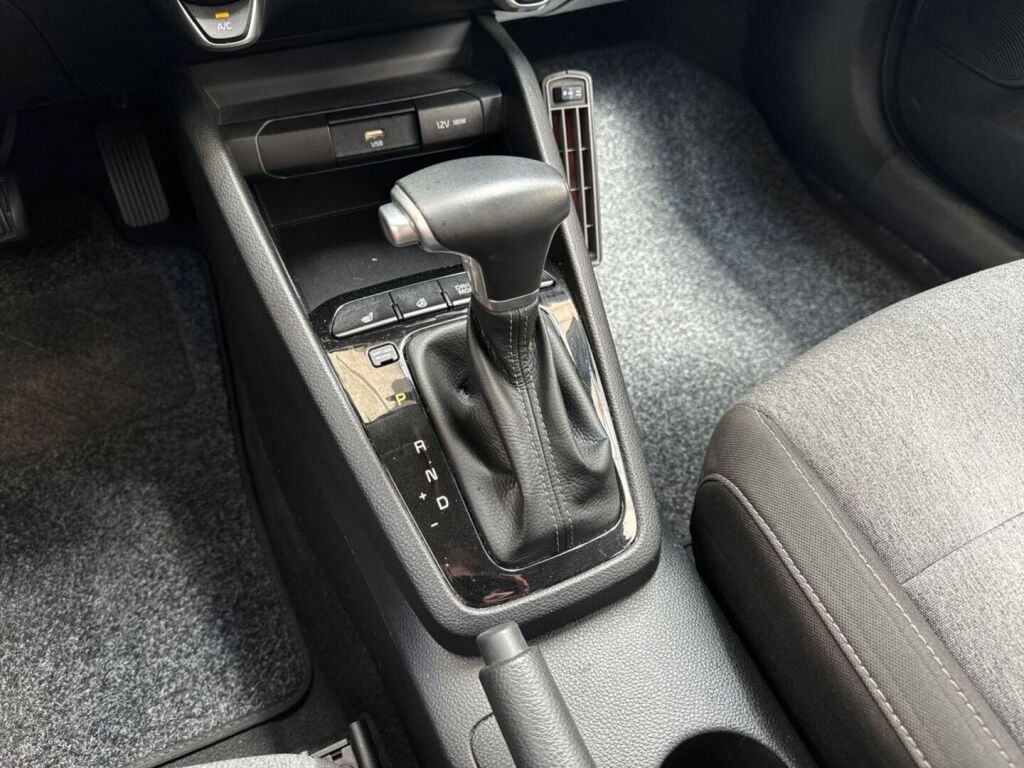 Kia Stonic 2021 Sininen