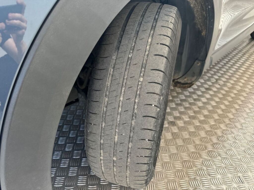 Kia Stonic 2021 Sininen