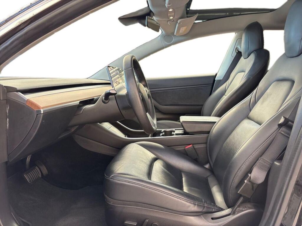 Tesla Model 3 2019 Musta
